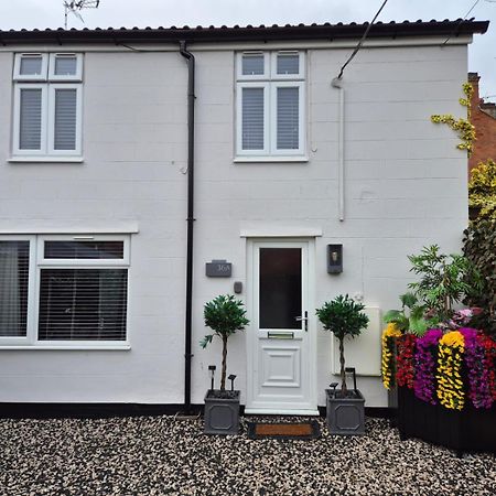Rugby Coach House, Central Location, 5 Star Rating Exterior photo