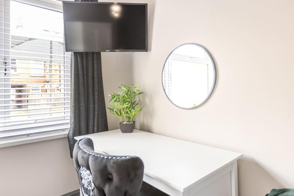 Rugby Coach House, Central Location, 5 Star Rating Exterior photo