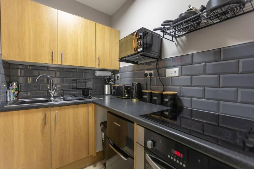 Rugby Coach House, Central Location, 5 Star Rating Exterior photo