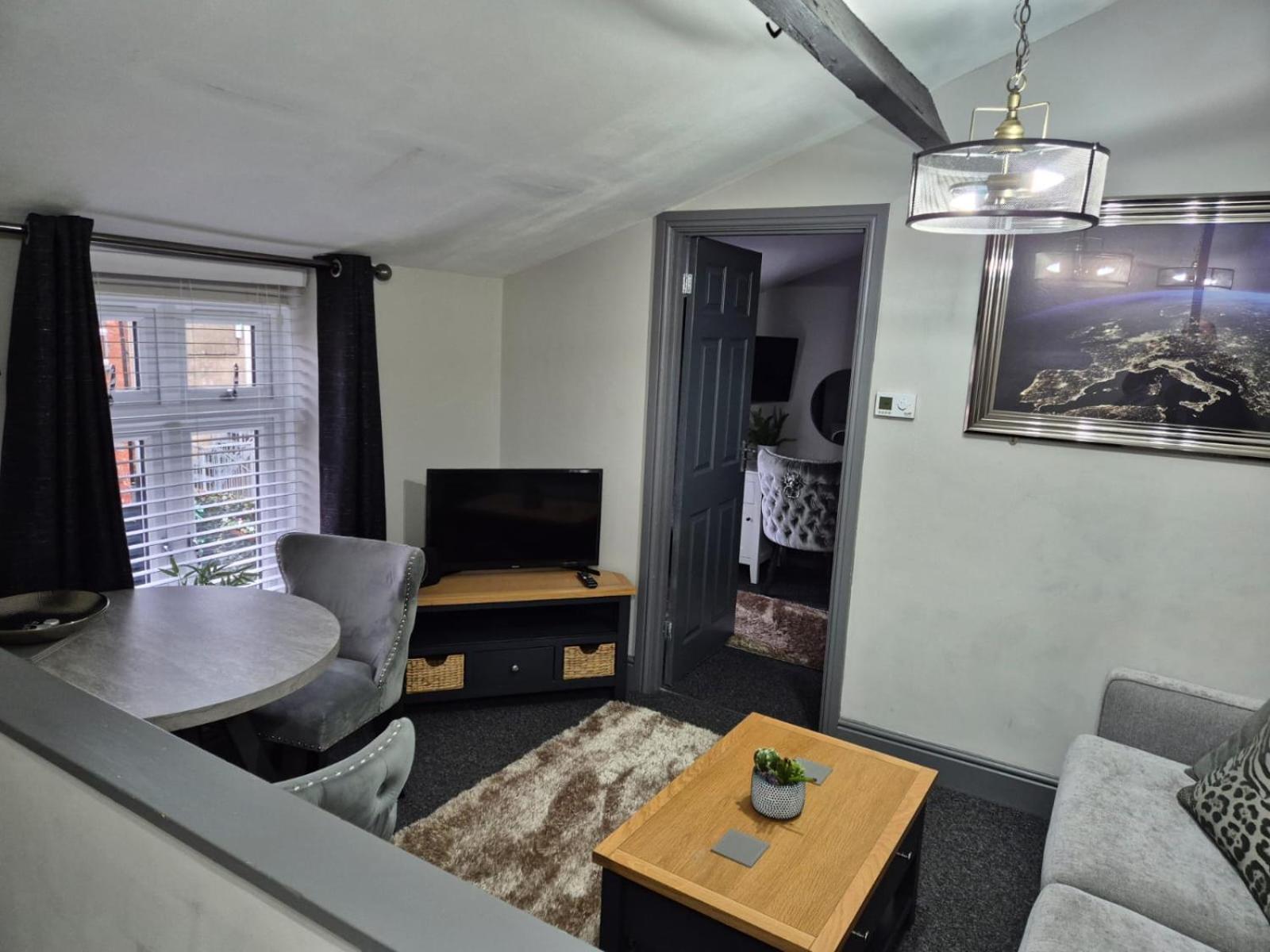 Rugby Coach House, Central Location, 5 Star Rating Exterior photo